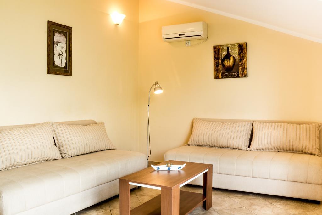 Apartmani Stanovcic Donji Morinj Εξωτερικό φωτογραφία